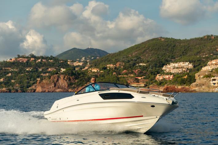 Bayliner VR6 Cuddy