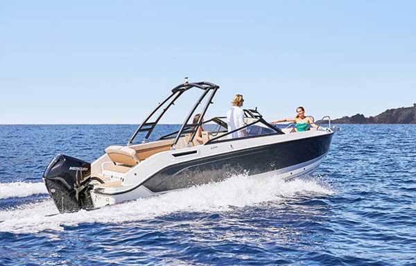 Quicksilver Activ 675-Bowrider